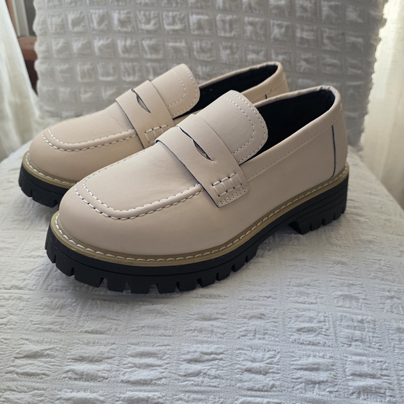 Shoes - Women's Cream Loafers with Chunky Sole